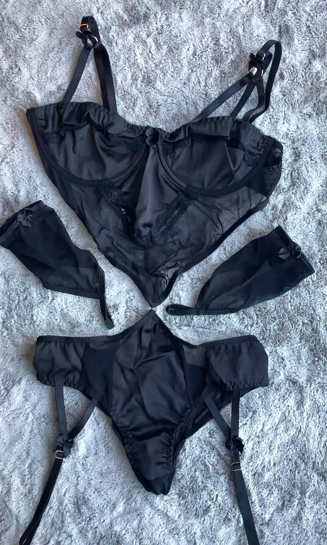 “Hold me” + stockings